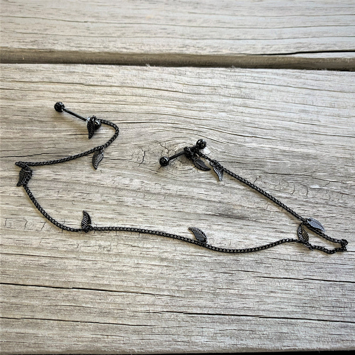 14G 5/8 Black Gem Black Autumn Leaves Dangle Nipple Chain